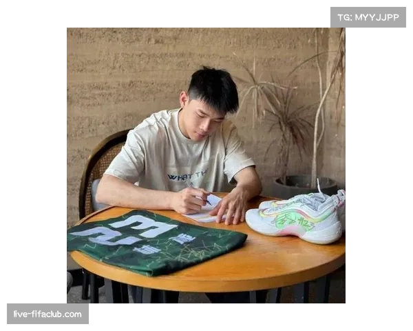 俄勒冈大学新赛季迎来林葳加盟增强后场得分能力